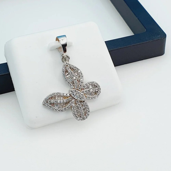 - "925 Sterling Silver Cubic Zirconia Pendant, UU1P6A6032 - Picture 4 of 7